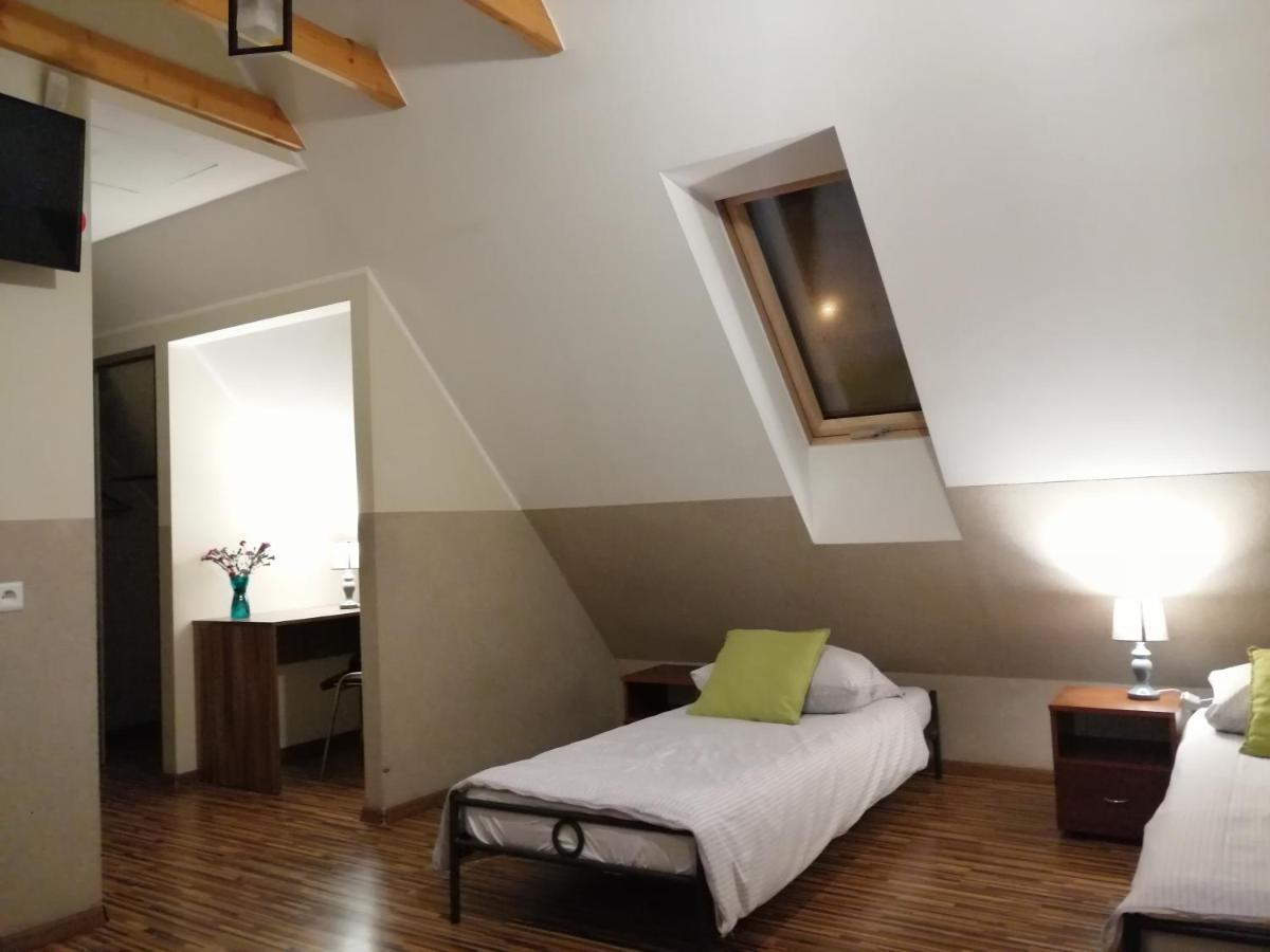 Pokoje Goscinne Z Prywatna Lazienka Dla Firm Gliwice Esterno foto